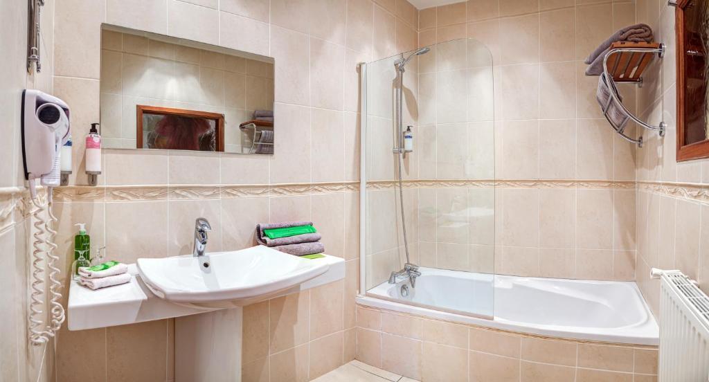 Hotel Les Remparts Mirepoix (Ariege) Quarto foto
