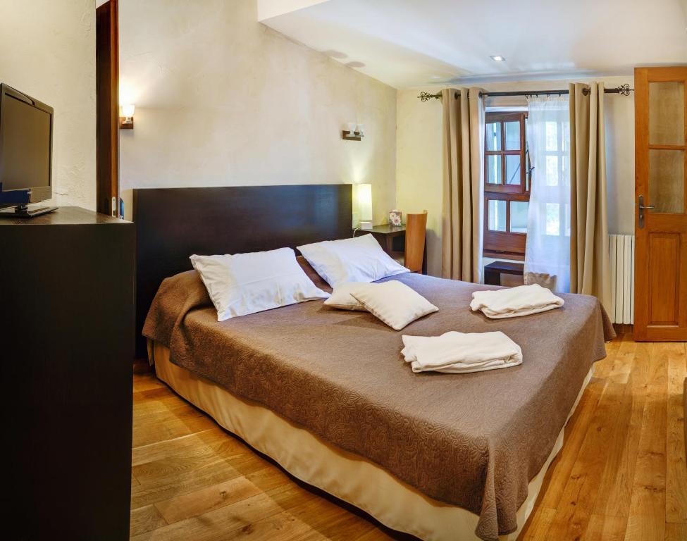 Hotel Les Remparts Mirepoix (Ariege) Quarto foto